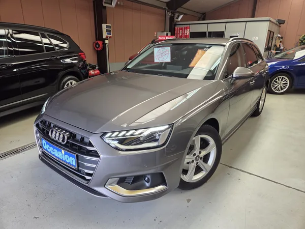 Audi A4 35 TDI 163CV AVANT S-TRONIC - Photo 1