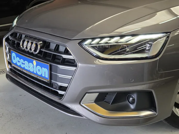 Audi A4 35 TDI 163CV AVANT S-TRONIC - Photo 2