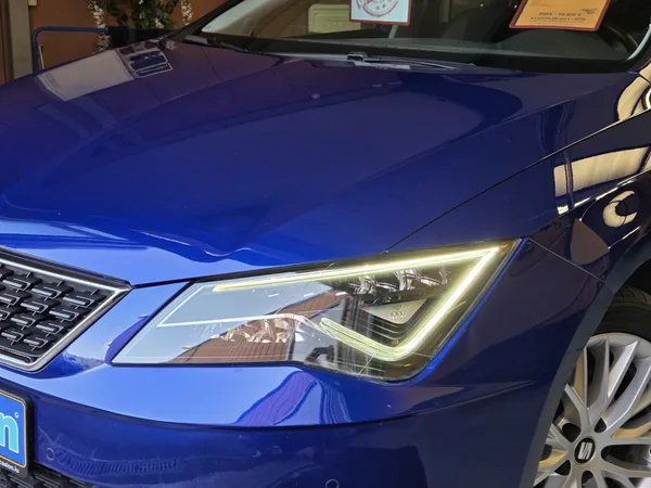 SEAT Leon TDI DSG 150CV - Photo 2