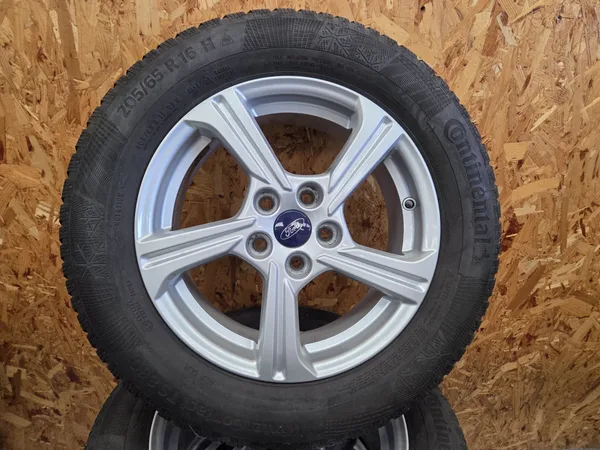 Jantes alu + Pneus hiver 16 205/65 R16 95H - Photo 2