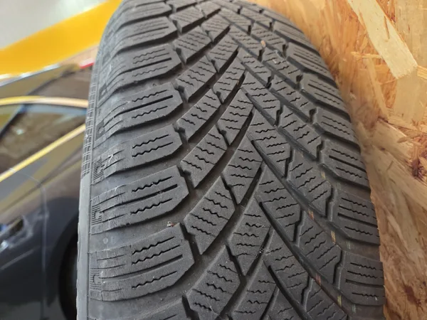 Jantes alu + Pneus hiver 16 205/65 R16 95H - Photo 3