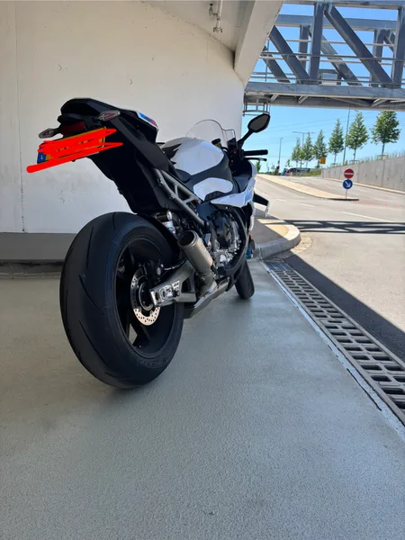 BMW S 1000 RR - Photo 2