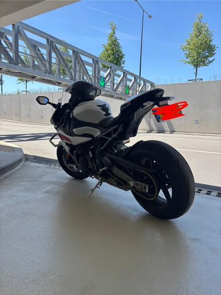 BMW S 1000 RR - Photo 2