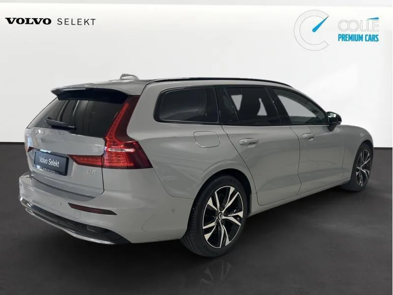 Volvo V60 Plus Dark - Photo 1