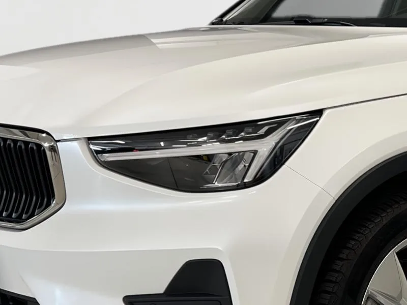 Volvo XC40 Core - Photo 1