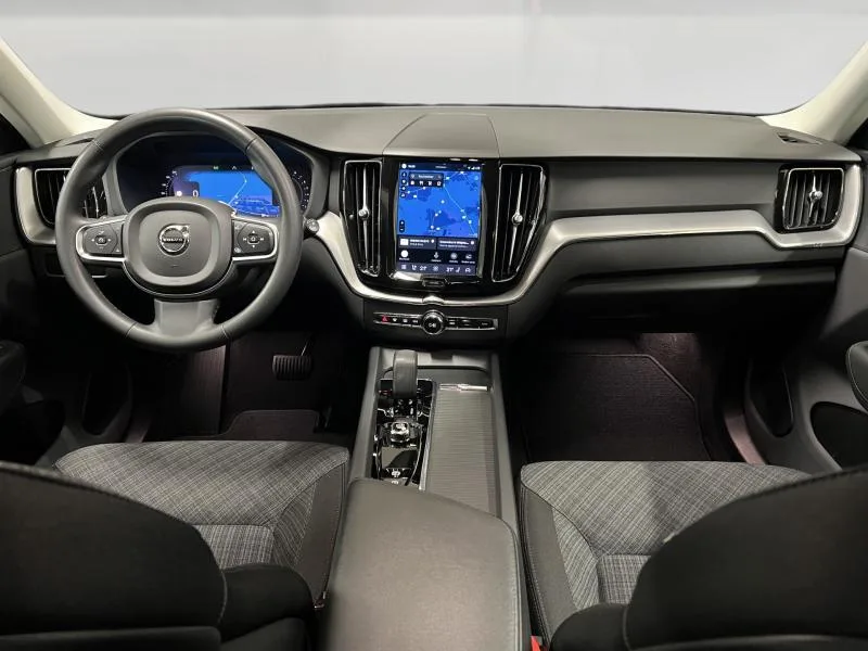 Volvo XC60 Core - Photo 1