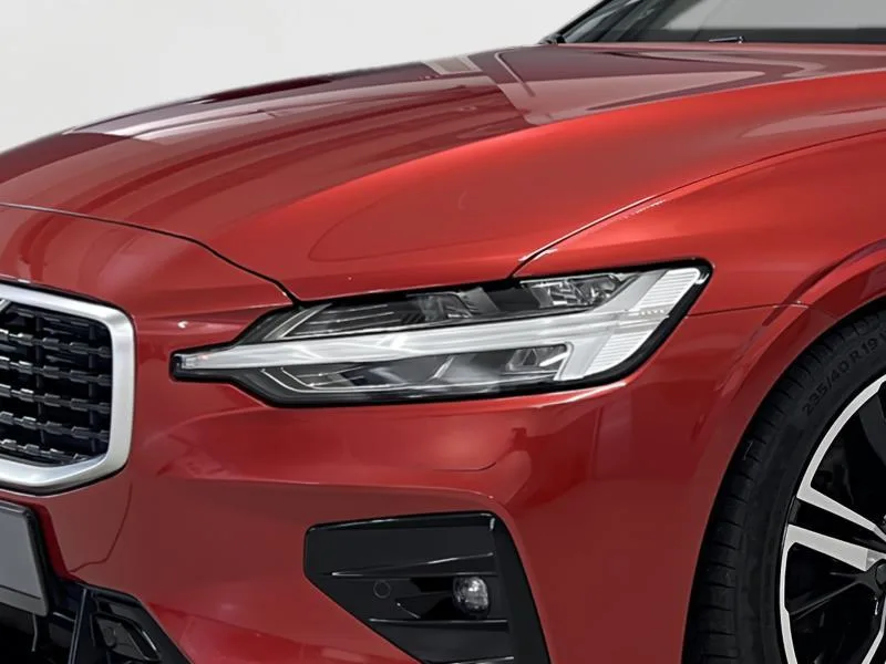 Volvo S60 R-Design - Photo 1