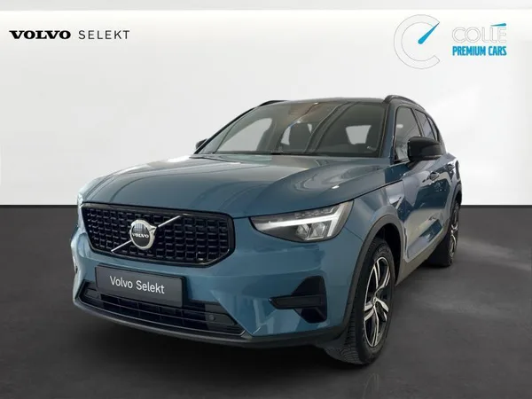 Volvo XC40 Plus Dark - Photo 2