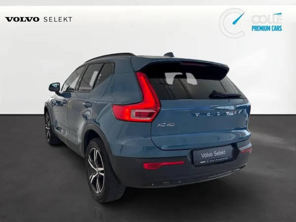 Volvo XC40 Plus Dark - Photo 3