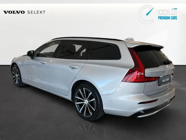 Volvo V60 Plus Dark - Photo 2