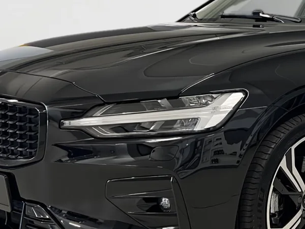 Volvo V60 Plus Dark - Photo 2