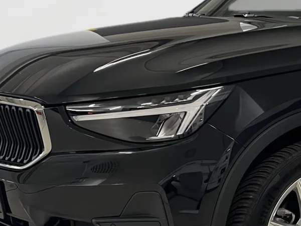 Volvo XC40 Core - Photo 2