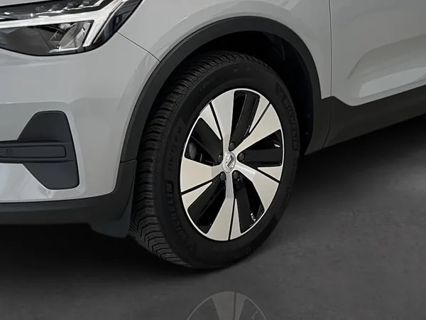 Volvo XC40 Core - Photo 3