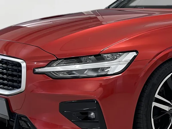 Volvo S60 R-Design - Photo 2