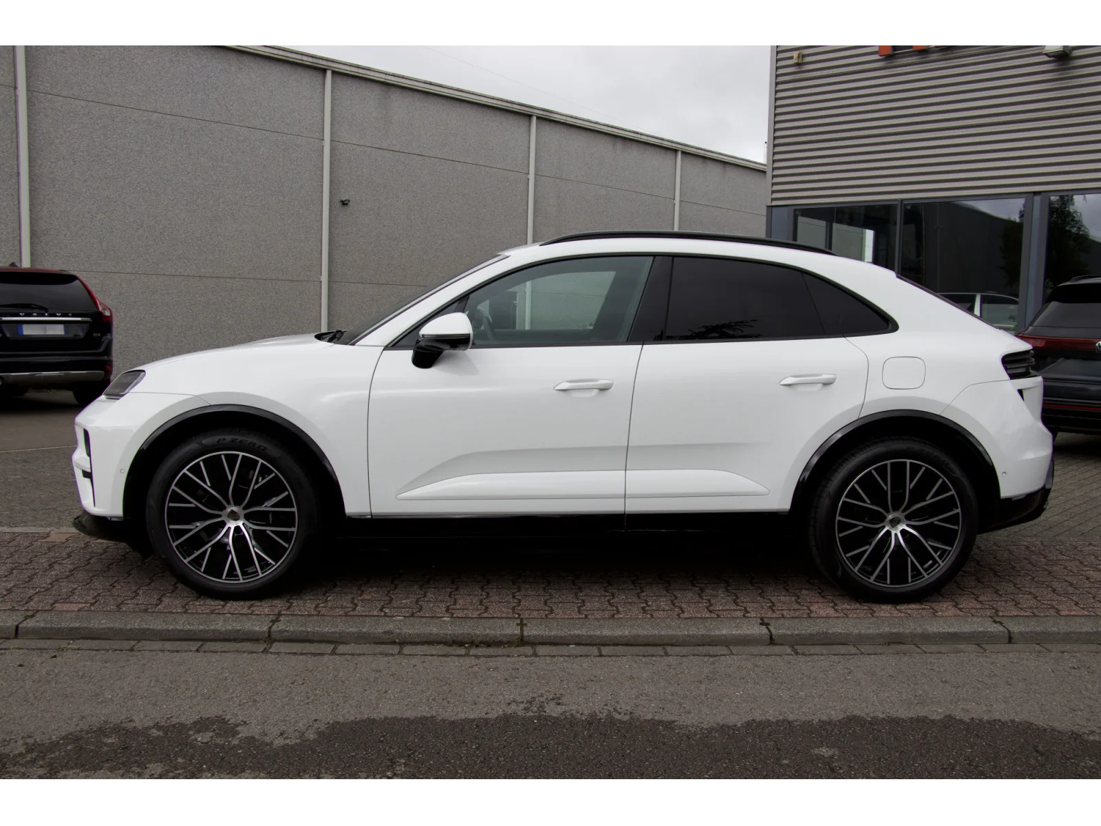 Porsche Macan Turbo - Photo 1