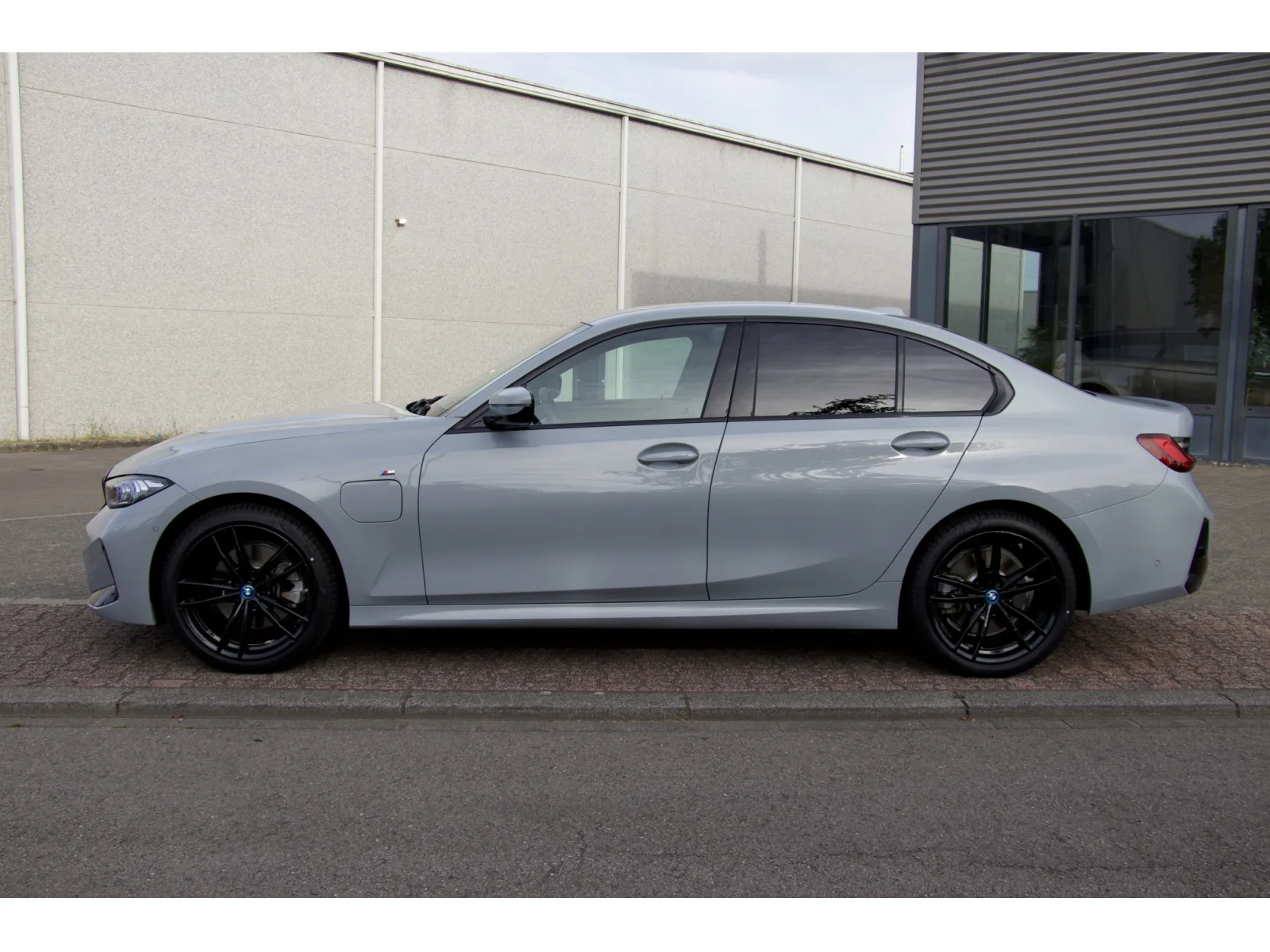 BMW 330 330e Aut. Pack M - Photo 1