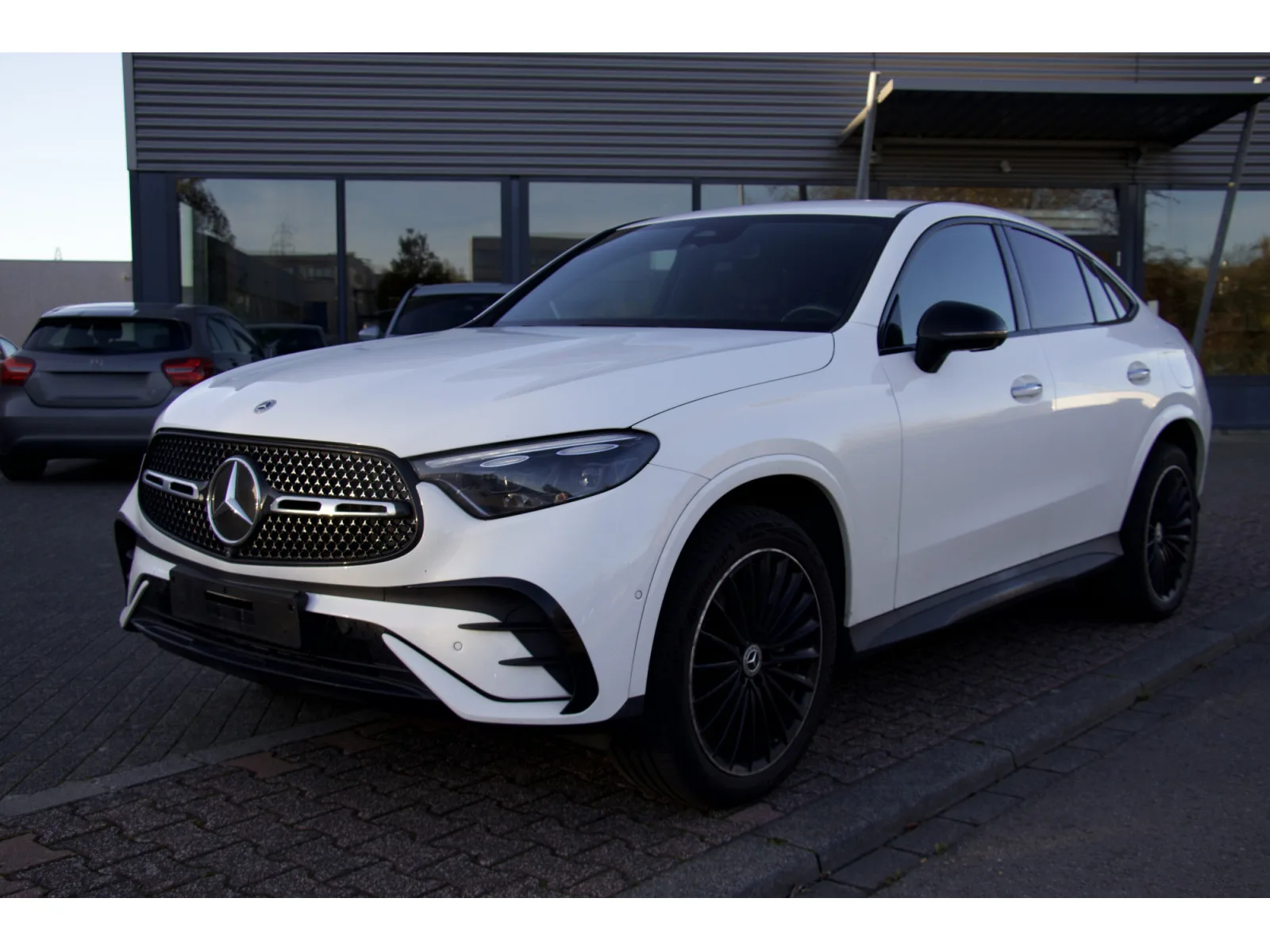 Mercedes-Benz GLC 300 e Coupe 4Matic AMG Line Premium 20" - Photo 1