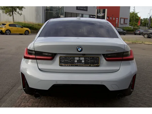 BMW 330 330e Aut. Pack M - Photo 2
