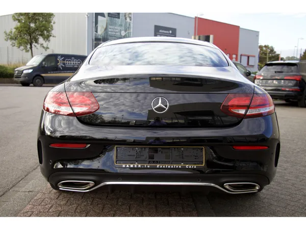 Mercedes-Benz C 180 Coupe AMG Line Navi LED 19" chauffage stationnaire - Photo 3