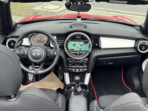 MINI Cooper Cabrio 1.5 JOHN COOPER WORKS 136 * GARANTIE 36 MOIS * - Photo 2