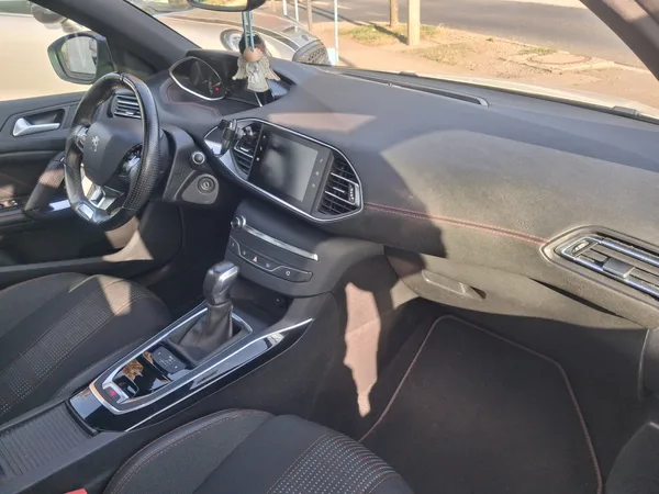 Peugeot 308 1.6 HDI SW GT-LINE BOITE AUTO *GARANTIE 36 MOIS* - Photo 3