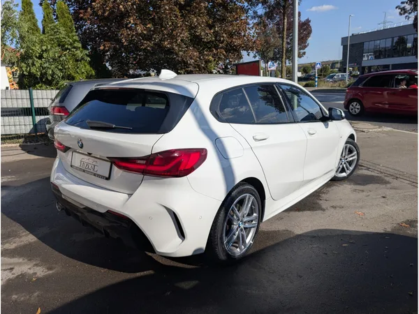 BMW 118 M-SPORT 140CH BOITE AUTO TOIT PANO *36 MOIS DE GARANTIE* - Photo 2