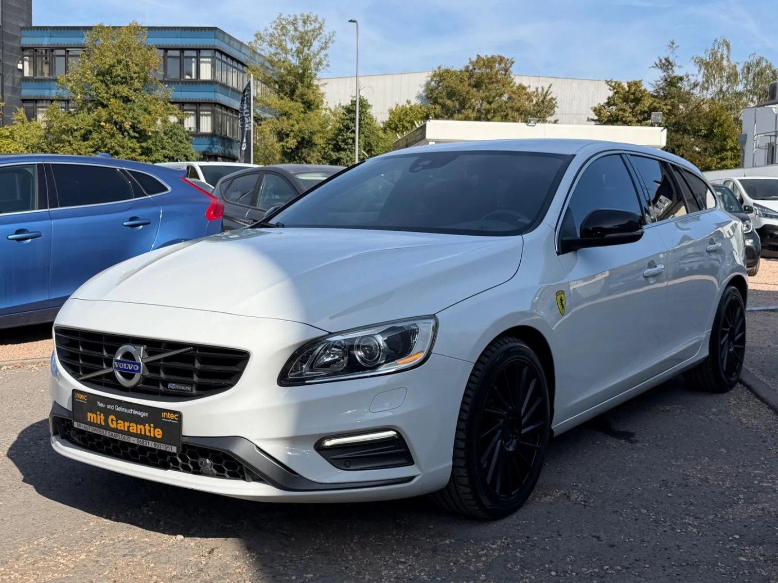 Volvo V60 Kombi Momentum R DESIGN/1.HAND/133KW - Photo 1