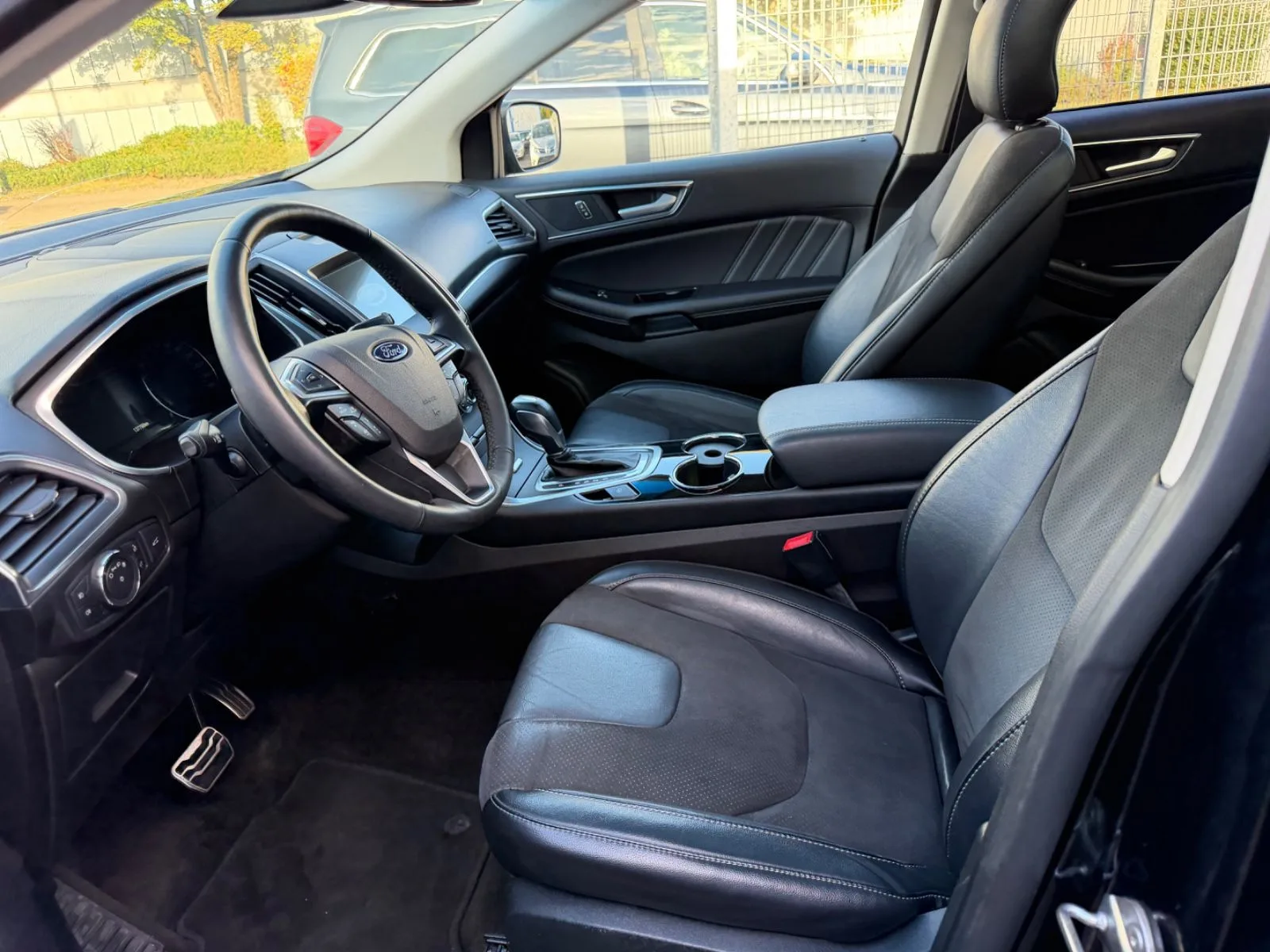 Ford Edge ST-Line 4x4 - Photo 1