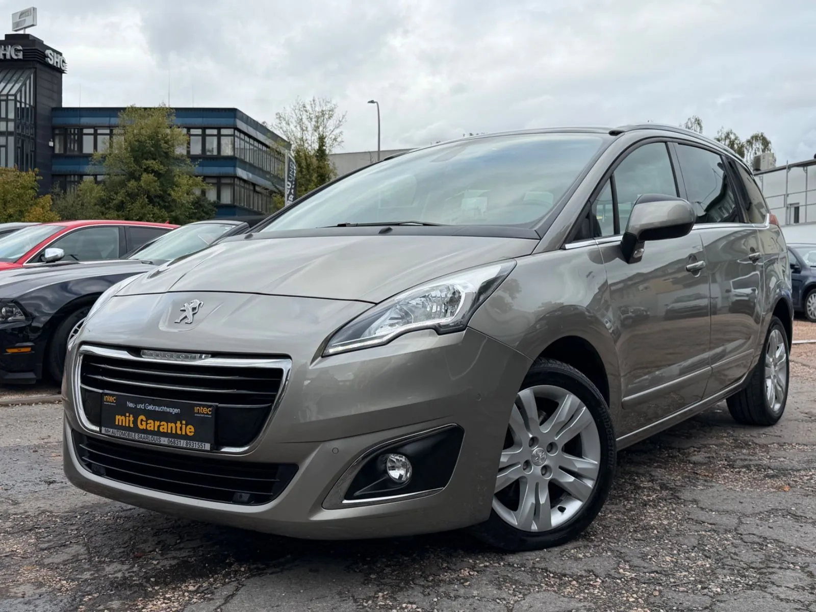 Peugeot 5008 Allure 150PS/Navi/Kamera/Pano/Leder/ - Photo 1