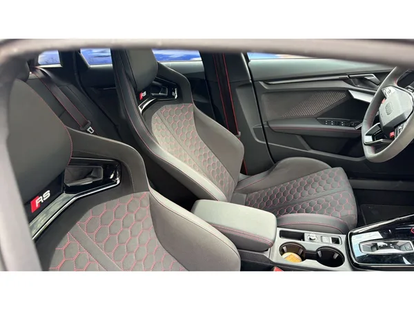 Audi RS3 RS 3 Sportback 2.5 294 kW TFSI quattro - Photo 2