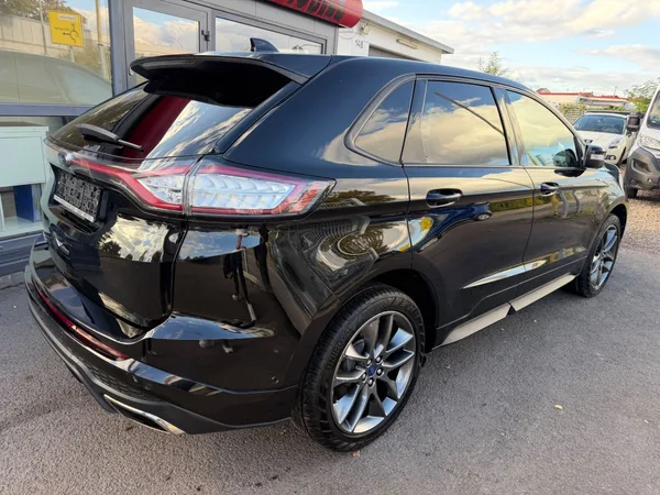 Ford Edge ST-Line 4x4 - Photo 2