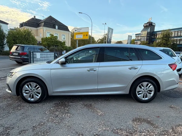 Skoda Octavia Combi Ambition 2.0 TDI/MWST/Automatik/ - Photo 2