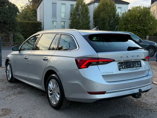Skoda Octavia Combi Ambition 2.0 TDI/MWST/Automatik/ - Photo 3