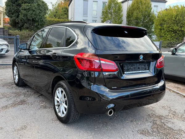 BMW 218 Active Tourer 218 Active Tourer/Automatik/ - Photo 3