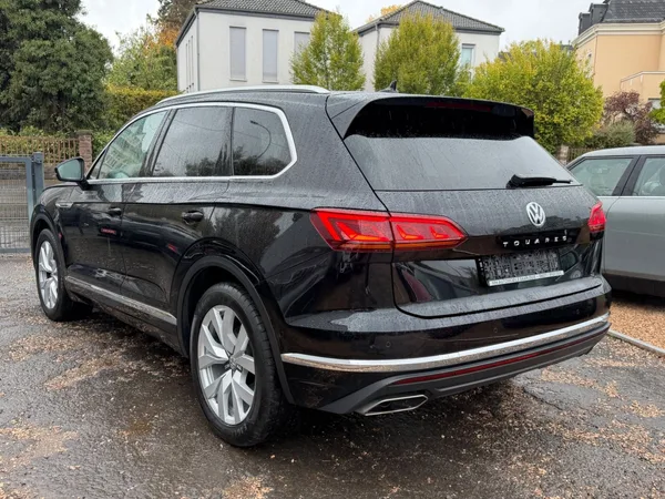 Volkswagen Touareg Elegance 4Motion 210KW/Pano/Luft/20Zoll/ - Photo 3