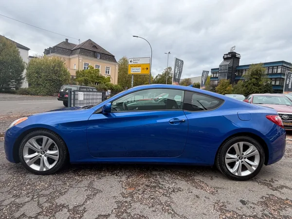 Hyundai Genesis Coupe Basis - Photo 2