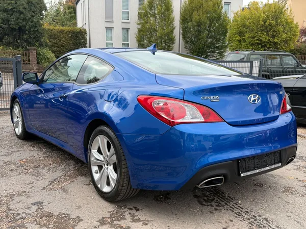 Hyundai Genesis Coupe Basis - Photo 3