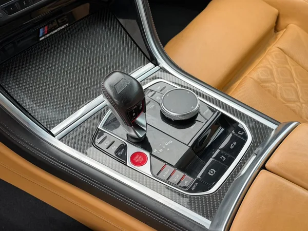 BMW M8 Cabrio Competition - Photo 3