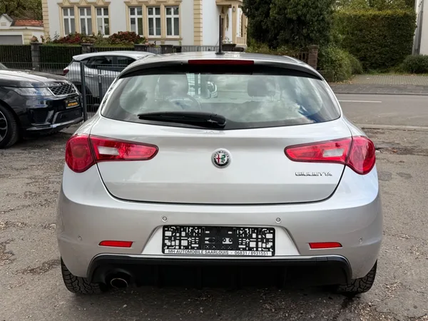 Alfa Romeo Giulietta Super/SCHECKHEFT/1HAND/ - Photo 3