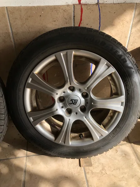 Jantes alu + Pneus hiver 16 205/55 R16 H - Photo 3