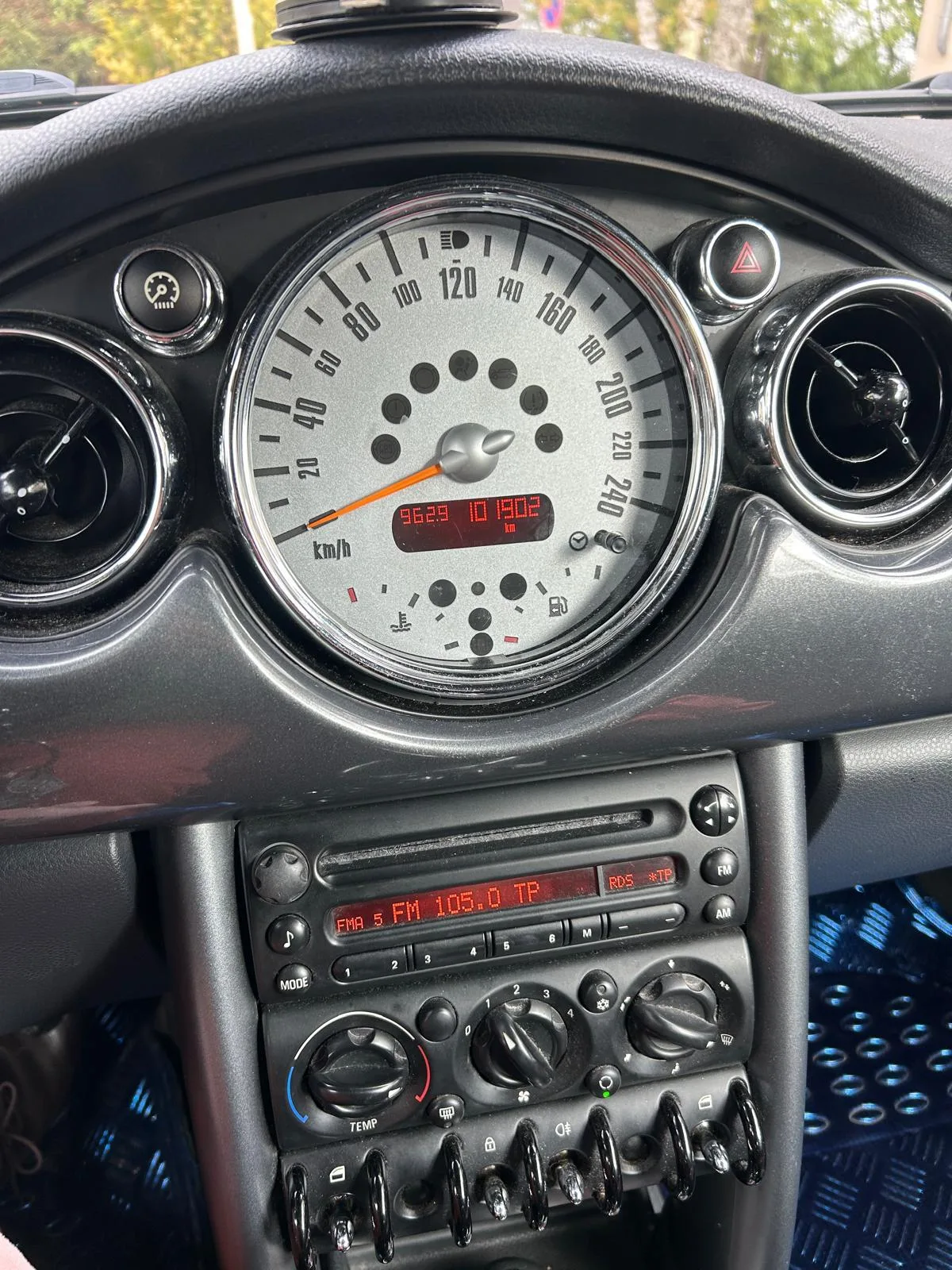 MINI Cooper - Photo 1