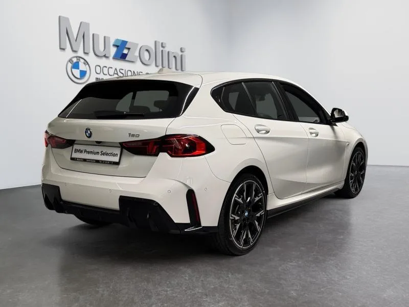 BMW 120 120i - Photo 1