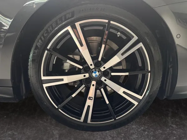 BMW 520 Berline - Photo 3