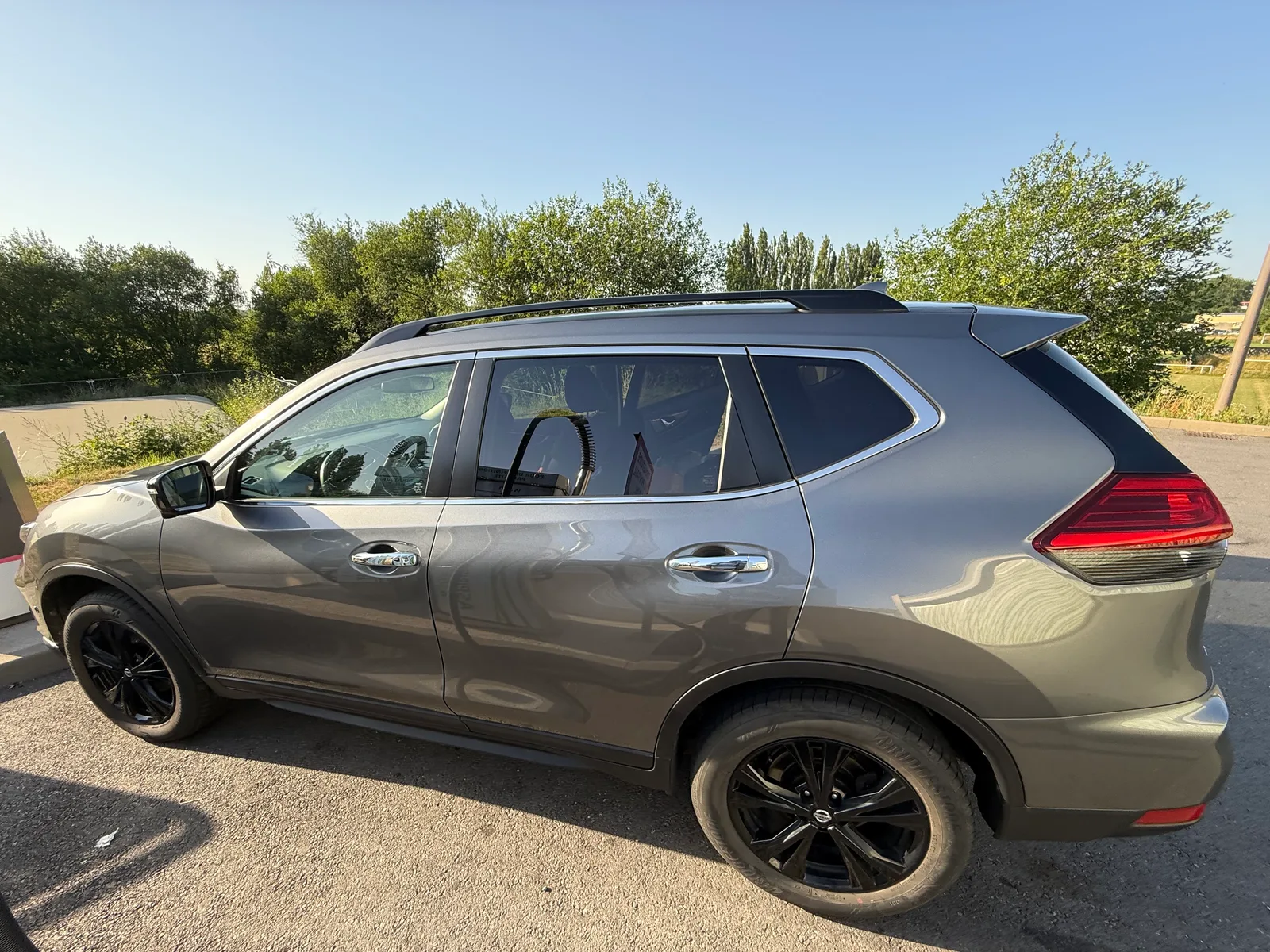 Nissan X-Trail - Photo 1