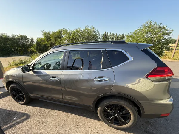 Nissan X-Trail - Photo 2